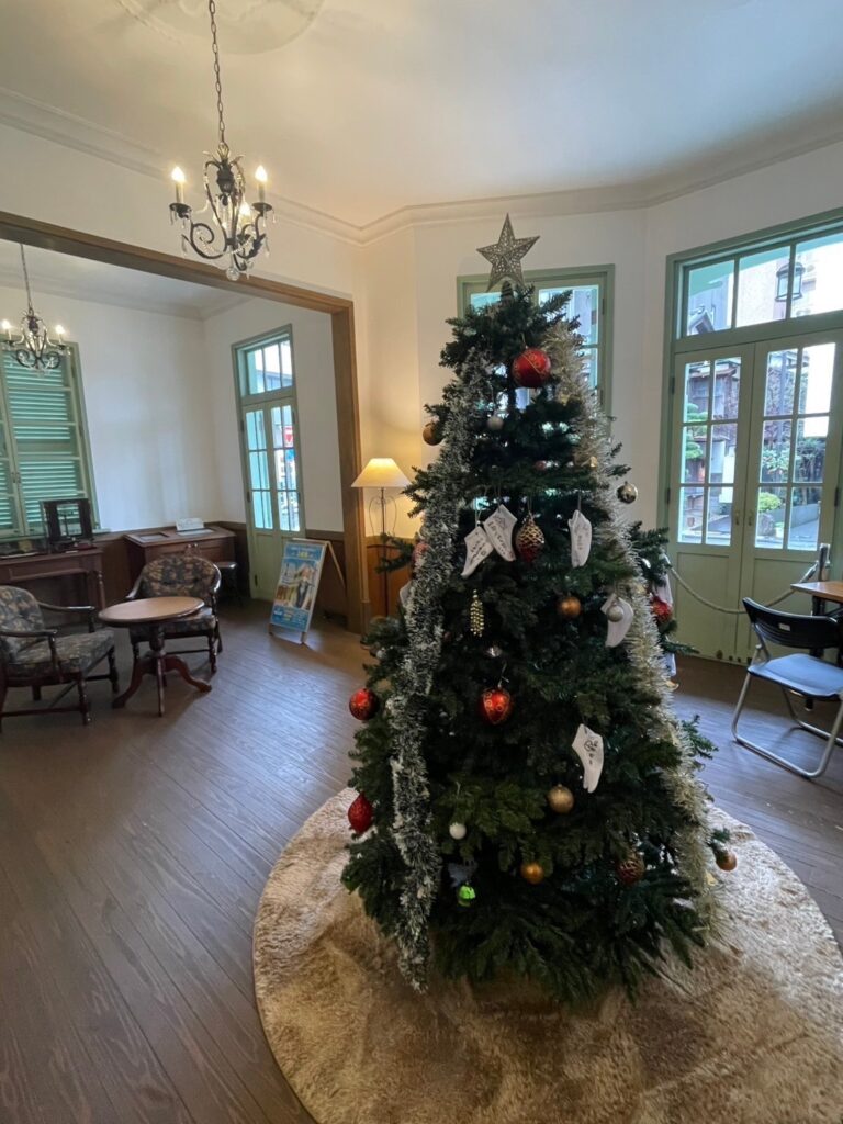 グリフィス記念館のクリスマスツリー